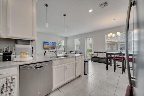 Touwnhouse à vendre à Kissimmee, Floride: 4 chambres, 192.03 m2 № 1349505 - photo 16