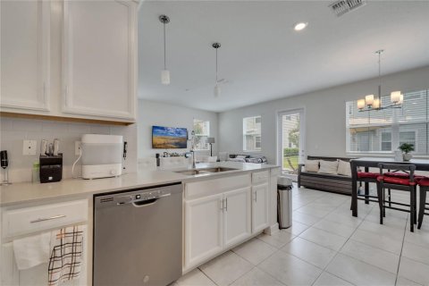 Touwnhouse à vendre à Kissimmee, Floride: 4 chambres, 192.03 m2 № 1349505 - photo 18