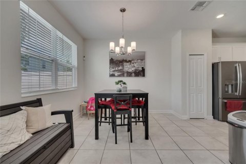 Townhouse in Kissimmee, Florida 4 bedrooms, 192.03 sq.m. № 1349505 - photo 13