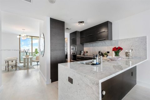 Condominio en venta en Miami, Florida, 2 dormitorios, 159.05 m2 № 1428464 - foto 7