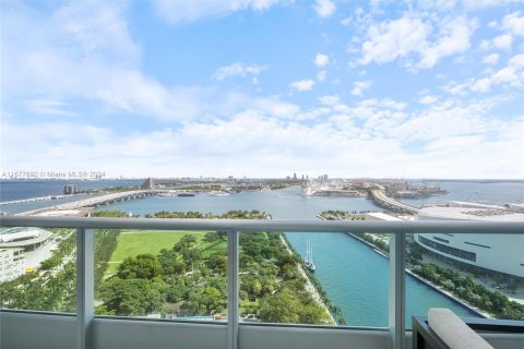 Condominio en venta en Miami, Florida, 2 dormitorios, 159.05 m2 № 1428464 - foto 1