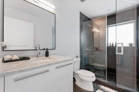 Condominio en venta en Miami, Florida, 2 dormitorios, 159.05 m2 № 1428464 - foto 20