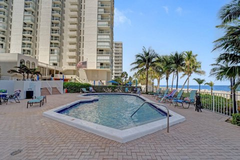 Copropriété à vendre à Pompano Beach, Floride: 2 chambres, 141.21 m2 № 1178392 - photo 11