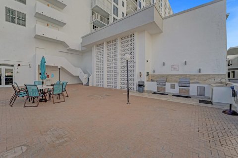 Copropriété à vendre à Pompano Beach, Floride: 2 chambres, 141.21 m2 № 1178392 - photo 10