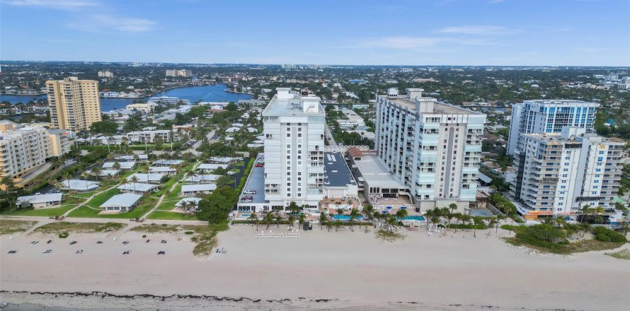 Condominio en Pompano Beach, Florida, 2 dormitorios  № 1178392