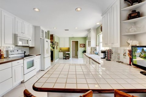 Villa ou maison à vendre à Delray Beach, Floride: 3 chambres, 252.32 m2 № 703547 - photo 19