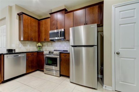 Townhouse in Tampa, Florida 2 bedrooms, 155.7 sq.m. № 1424175 - photo 7