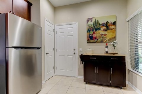 Townhouse in Tampa, Florida 2 bedrooms, 155.7 sq.m. № 1424175 - photo 12