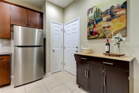 Townhouse in Tampa, Florida 2 bedrooms, 155.7 sq.m. № 1424175 - photo 6