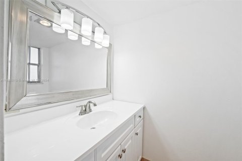 Condominio en venta en Miami, Florida, 1 dormitorio, 86.4 m2 № 1418376 - foto 9