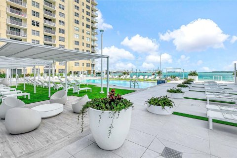 Condominio en venta en Miami, Florida, 2 dormitorios, 98.94 m2 № 1417230 - foto 19