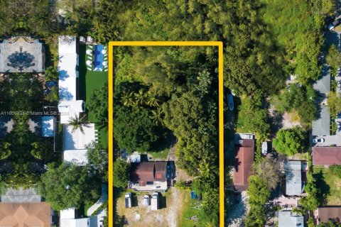 Propiedad comercial en venta en El Portal, Florida № 1229962 - foto 3