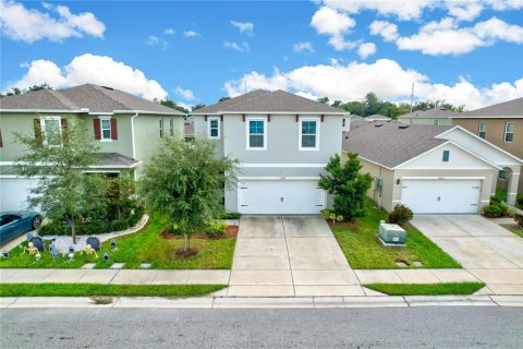 House in Davenport, Florida 4 bedrooms, 193.05 sq.m. № 1376796 - photo 2