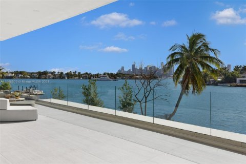 Villa ou maison à vendre à Miami Beach, Floride: 5 chambres, 537.63 m2 № 1171711 - photo 25