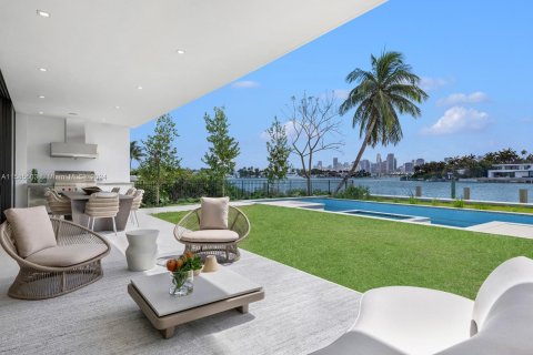 Villa ou maison à vendre à Miami Beach, Floride: 5 chambres, 537.63 m2 № 1171711 - photo 11