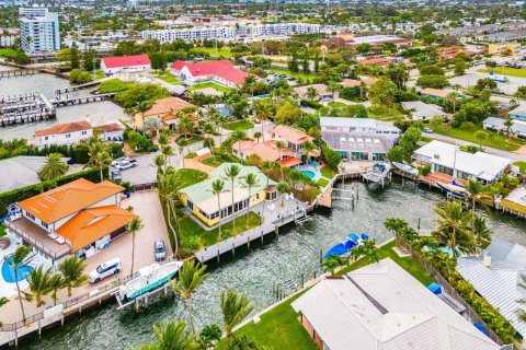 Villa ou maison à vendre à Riviera Beach, Floride: 4 chambres, 278.34 m2 № 890308 - photo 8