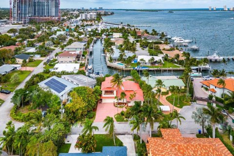 Villa ou maison à vendre à Riviera Beach, Floride: 4 chambres, 278.34 m2 № 890308 - photo 13