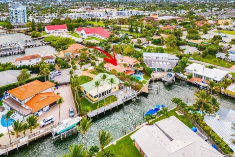Villa ou maison à vendre à Riviera Beach, Floride: 4 chambres, 278.34 m2 № 890308 - photo 9