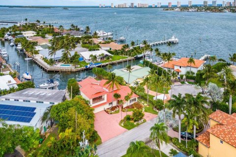 Villa ou maison à vendre à Riviera Beach, Floride: 4 chambres, 278.34 m2 № 890308 - photo 14