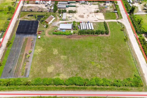 Commercial property in Miami, Florida № 1220781 - photo 10