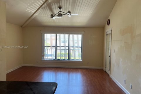 Copropriété à vendre à Sunrise, Floride: 1 chambre № 1332995 - photo 2