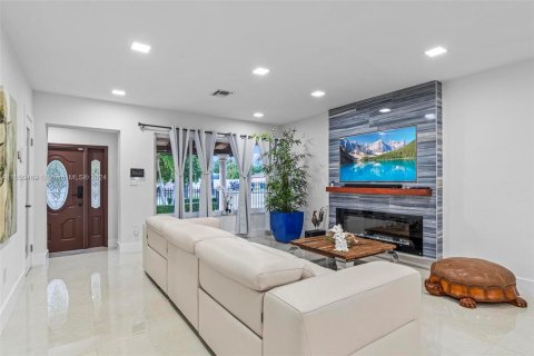 Casa en venta en Cutler Bay, Florida, 5 dormitorios, 193.61 m2 № 1351622 - foto 8