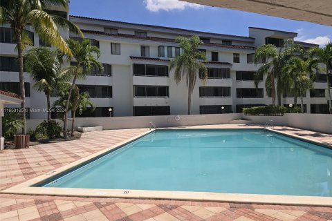 Copropriété à vendre à Miami, Floride: 2 chambres, 106.19 m2 № 1351624 - photo 16