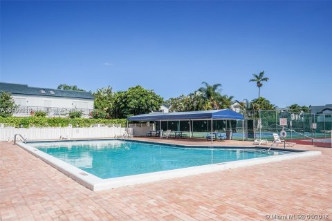 Villa ou maison à louer à Miami, Floride: 3 chambres, 172.24 m2 № 1351747 - photo 3