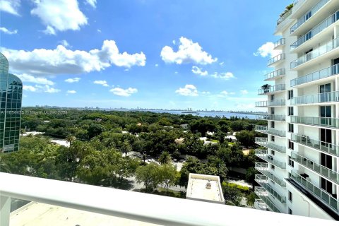 Condo in Miami, Florida, 1 bedroom  № 1351625 - photo 5