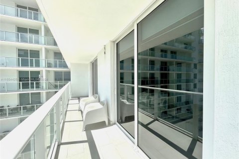 Copropriété à vendre à Miami, Floride: 1 chambre, 67.82 m2 № 1351625 - photo 6