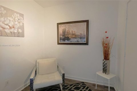 Copropriété à vendre à Miami, Floride: 1 chambre, 67.82 m2 № 1351625 - photo 16