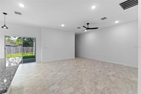 Casa en venta en Orlando, Florida, 4 dormitorios, 161.19 m2 № 1308779 - foto 10