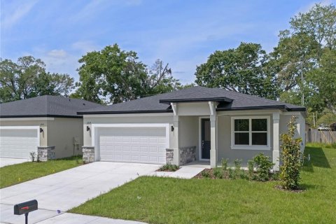 Casa en venta en Orlando, Florida, 4 dormitorios, 161.19 m2 № 1308779 - foto 1