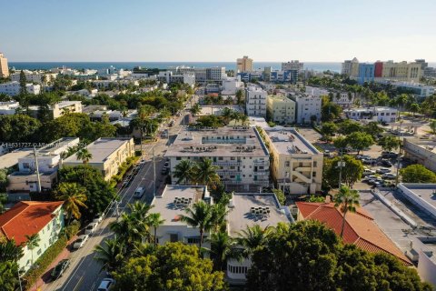 Condo in Miami Beach, Florida, 1 bedroom  № 1292271 - photo 11