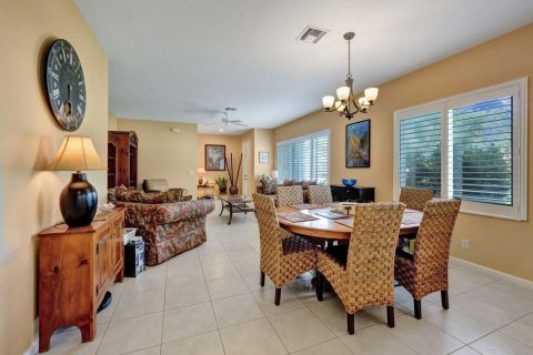 House in West Palm Beach, Florida 2 bedrooms, 167.5 sq.m. № 1079174 - photo 29
