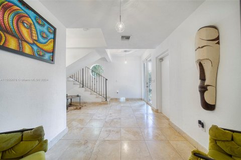 Villa ou maison à vendre à Palmetto Bay, Floride: 4 chambres, 294.22 m2 № 1077623 - photo 17
