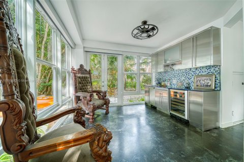 Villa ou maison à vendre à Palmetto Bay, Floride: 4 chambres, 294.22 m2 № 1077623 - photo 25