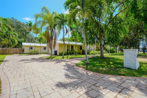 Villa ou maison à vendre à Palmetto Bay, Floride: 5 chambres, 283.07 m2 № 1132256 - photo 2