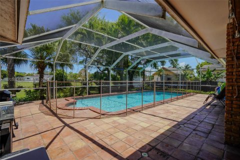 Villa ou maison à vendre à Palmetto Bay, Floride: 5 chambres, 283.07 m2 № 1132256 - photo 25
