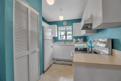 Copropriété à vendre à Bradenton, Floride: 2 chambres, 111.11 m2 № 1355743 - photo 15