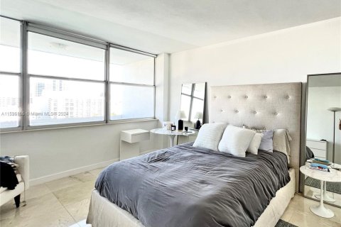 Condominio en venta en Miami Beach, Florida, 1 dormitorio, 83.33 m2 № 1206257 - foto 9