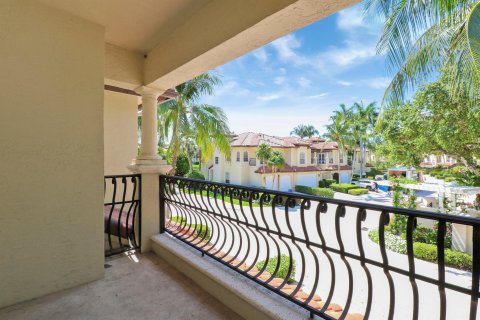 Townhouse in Palm Beach Gardens, Florida 3 bedrooms, 186.73 sq.m. № 1170961 - photo 9