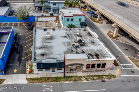 Immobilier commercial à louer à Jacksonville, Floride: 485.88 m2 № 768388 - photo 17