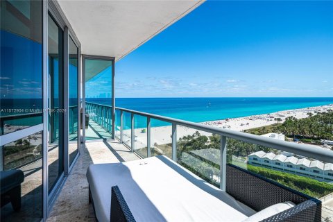 Condo in Miami Beach, Florida, 2 bedrooms  № 1132507 - photo 21