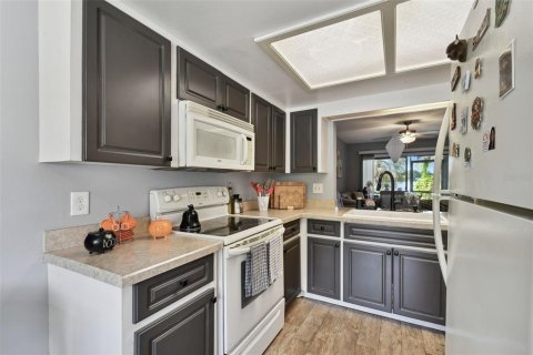 Adosado en venta en Tampa, Florida, 2 dormitorios, 105.54 m2 № 1382360 - foto 12