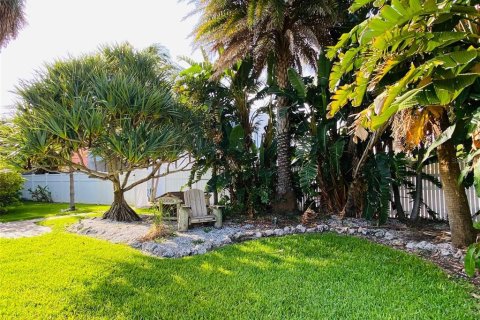 Terreno en venta en Saint Pete Beach, Florida № 1379716 - foto 30