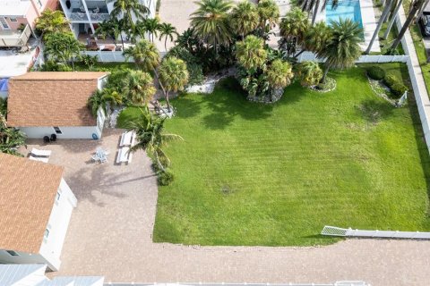 Terreno en venta en Saint Pete Beach, Florida № 1379716 - foto 1