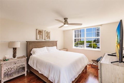 Condo in Aventura, Florida, 3 bedrooms  № 1423071 - photo 7