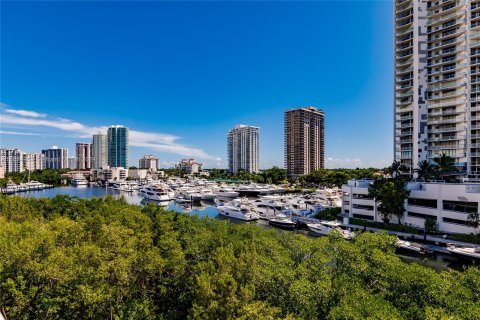 Condo in Aventura, Florida, 3 bedrooms  № 1423071 - photo 9