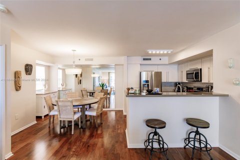 Condo in Aventura, Florida, 3 bedrooms  № 1423071 - photo 4